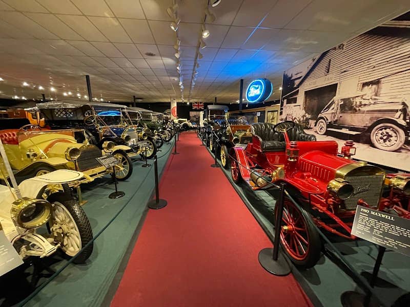 Car & Carriage Caravan Museum - Image 2