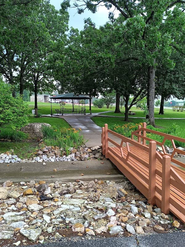 Horseshoe Bend Garden Club Park - Image 1