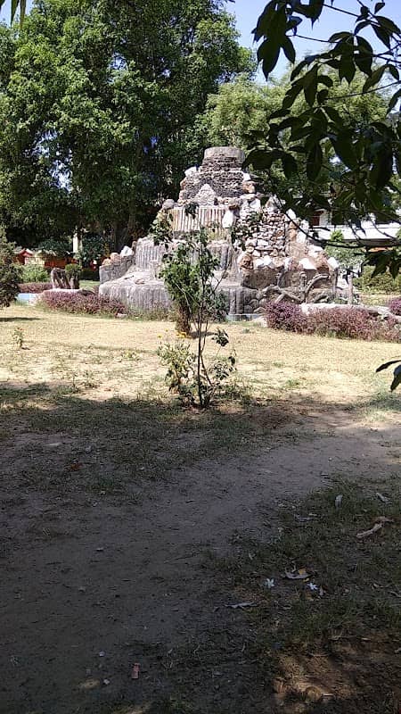 Husariya Park - Image 2