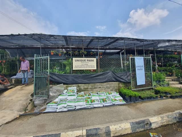 UNIQUE PARK - Image 1
