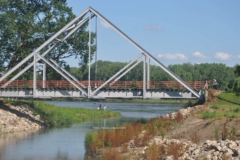 River Shelter - Image 2