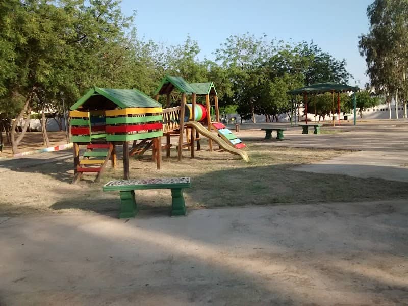 el Bosque Park - Image 1