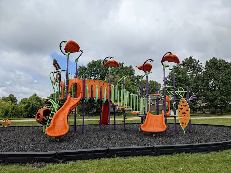 Pond Park - Image 1