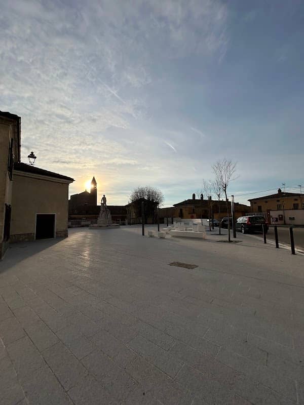 Piazza Italia - Image 1