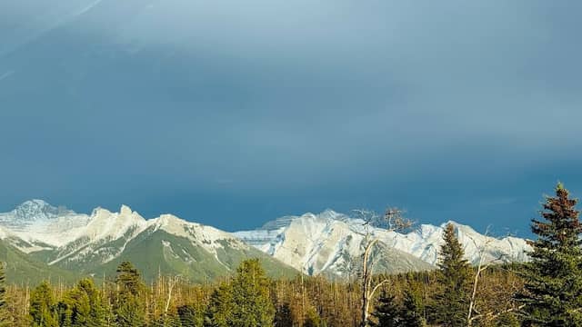 Three Sisters Viewpoint - Image 2