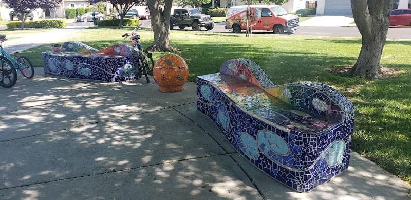 Rainbows End Park - Image 1