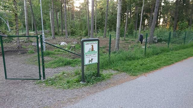 Sabelbackens Hundrastgård - Image 1