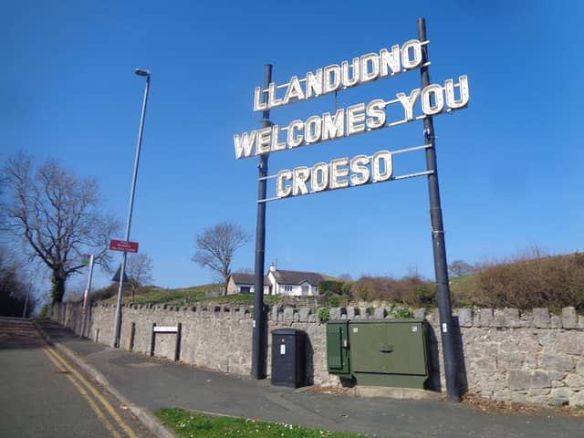 Llandudno Welcomes You Sign - Image 1