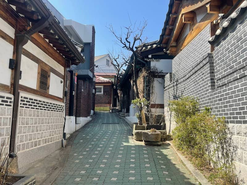 Bukchon Hanok Village - Image 2