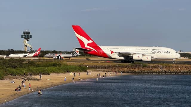The Plane Spotting Beach - Image 3