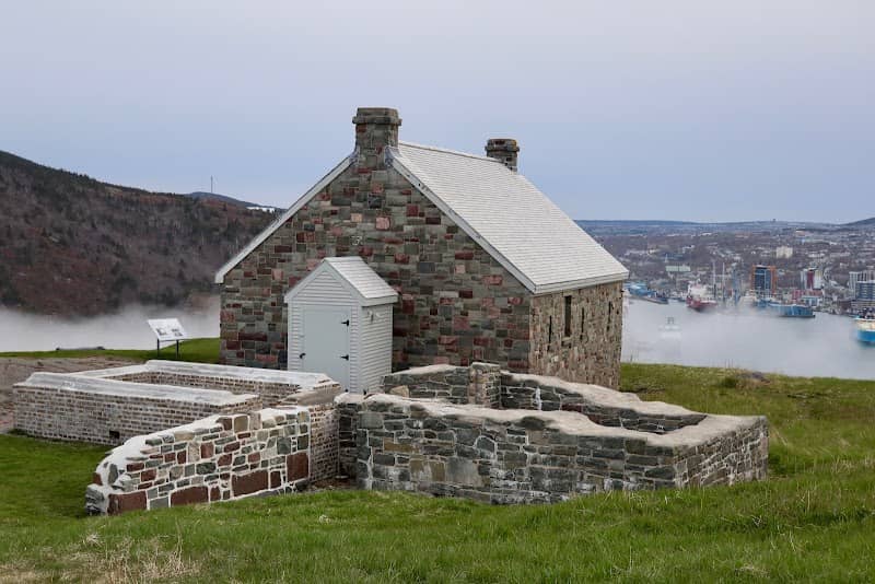 The Queen's Battery Barracks - Image 3