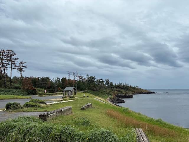 小トラ岩脈 - Image 1