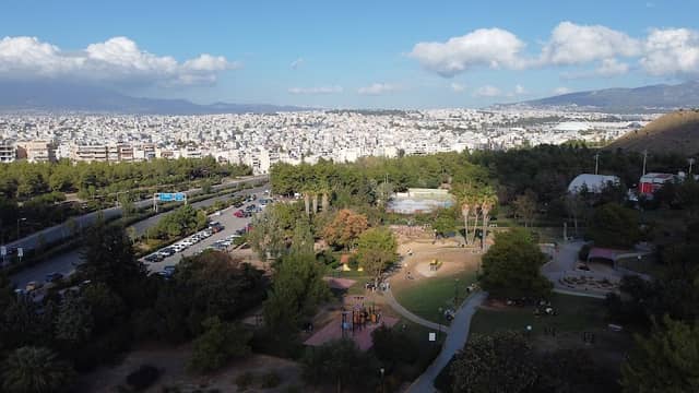 Veikou Grove - Image 1