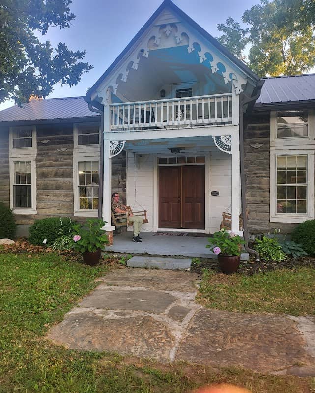 Johnny Cash Hideaway Farm - Image 1
