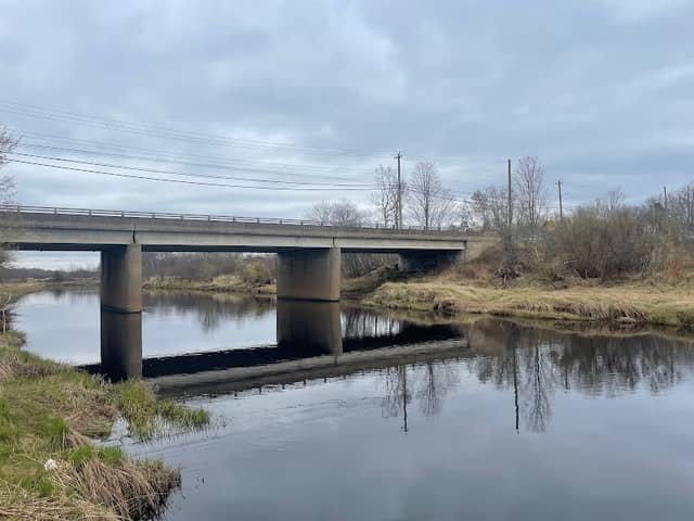 Riverside Park - Image 2
