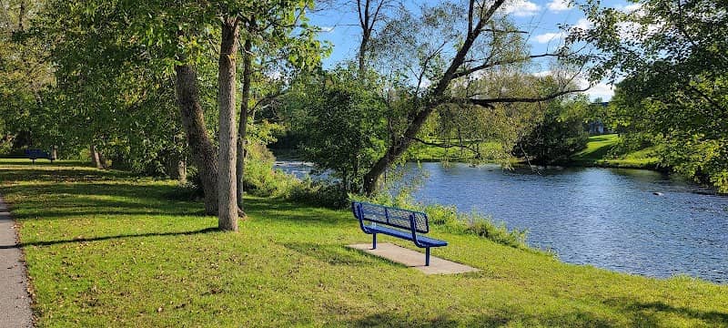 Bend in the River Park - Image 2