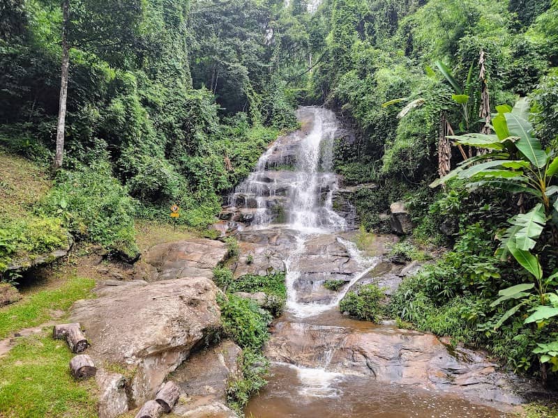 Huay Keaw Waterfall - Image 1