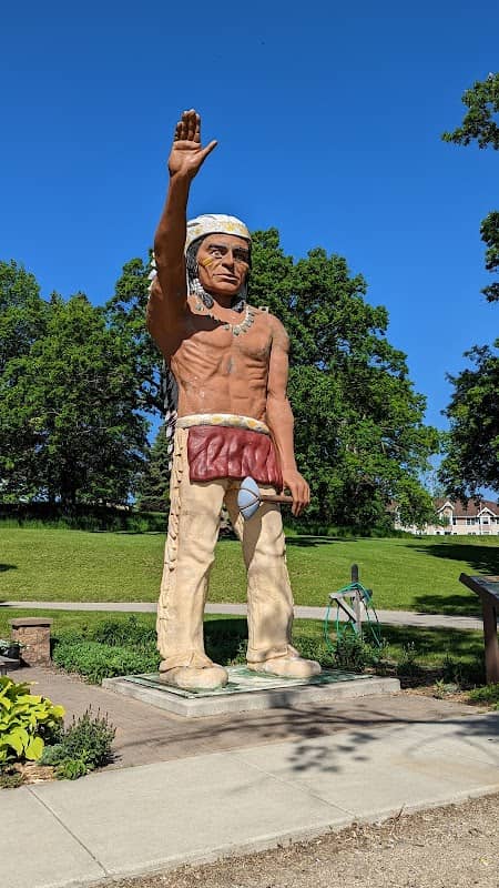 Chief Wenonga Statue - Image 2