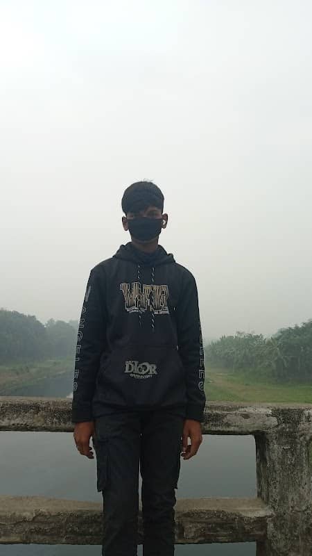 তাজিম তানিসা টেইলার্স - Image 1