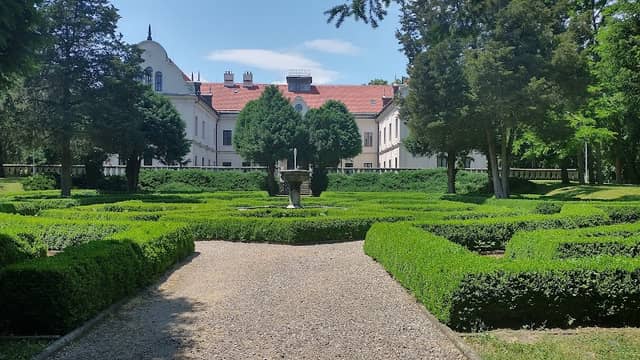 Park - Image 1