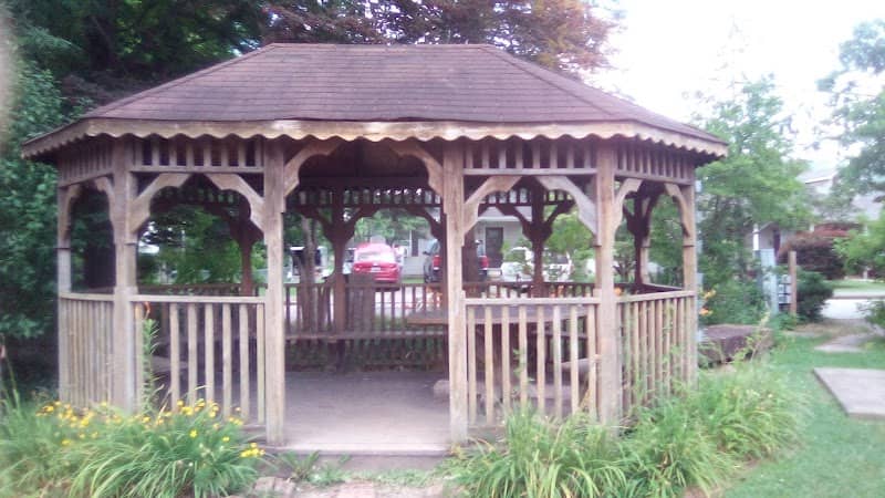 Fountain Park - Image 2