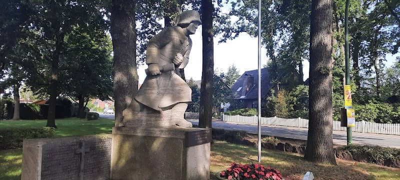 Ehrenmal Lippramsdorf - Image 1