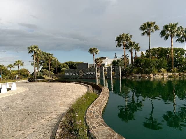 Vale Do Lobo - entrada da cidade - Image 1