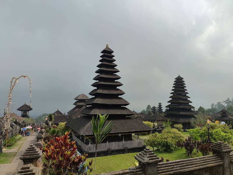 Pura Besakih - Primary Entry - Image 1