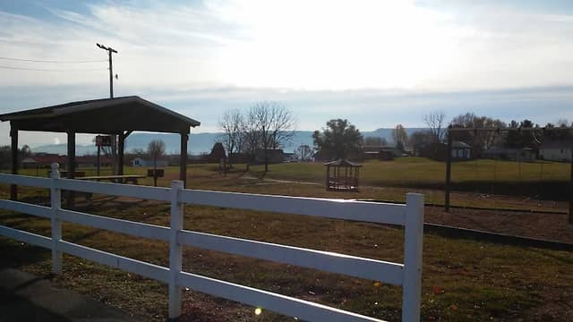 Mount Carmel City Park - Image 2