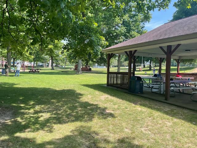 Grove Park - Image 2
