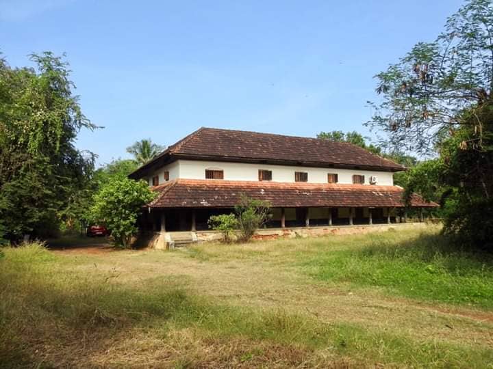 Eravamannatil House Nalukettu kalapetty - Image 1