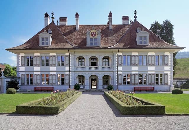Oberdiessbach Castle - Image 1