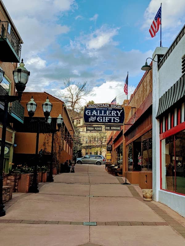 Manitou Springs Colorado - Image 2