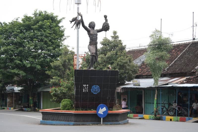 Tugu Bumi Mina Tani - Image 1