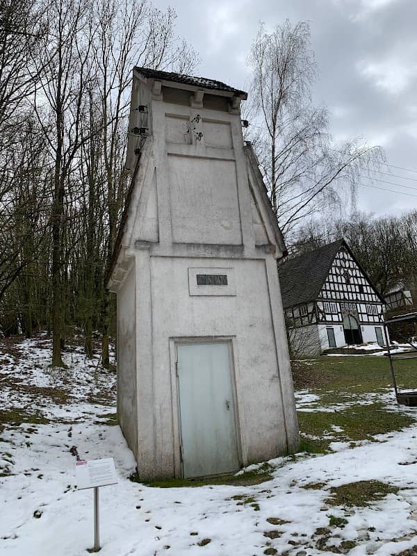 Altes Trafohäuschen - Image 1