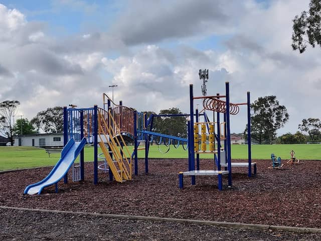 Middleton Park - Image 2