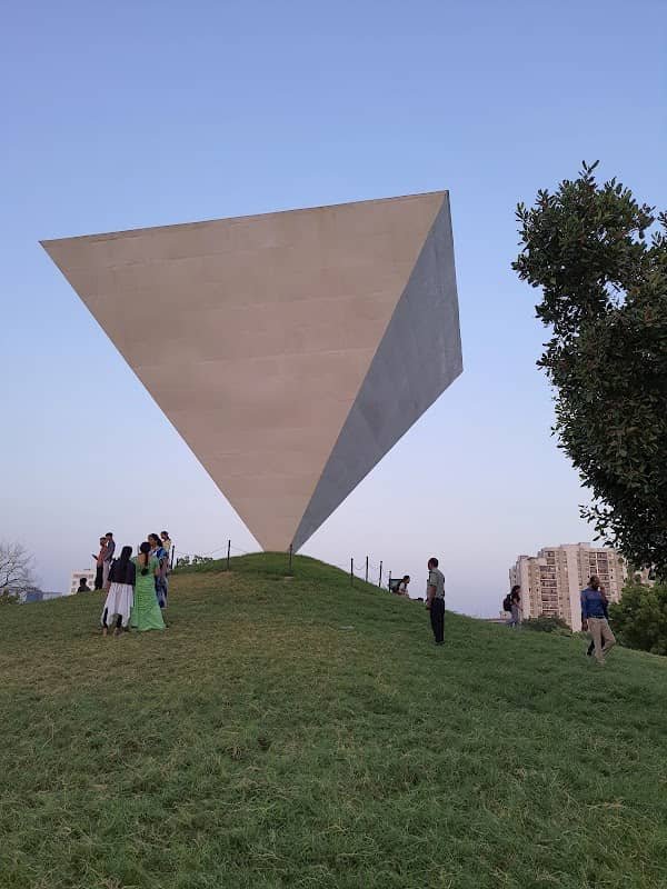 Inverse pyramid - Image 1