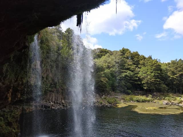 Rainbow Falls (Waianiwaniwa) - Image 2