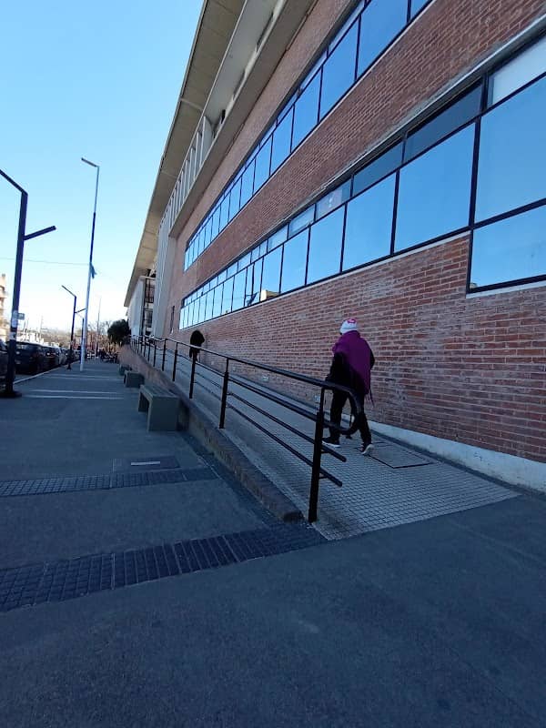 Acceso para silla de ruedas - Image 1