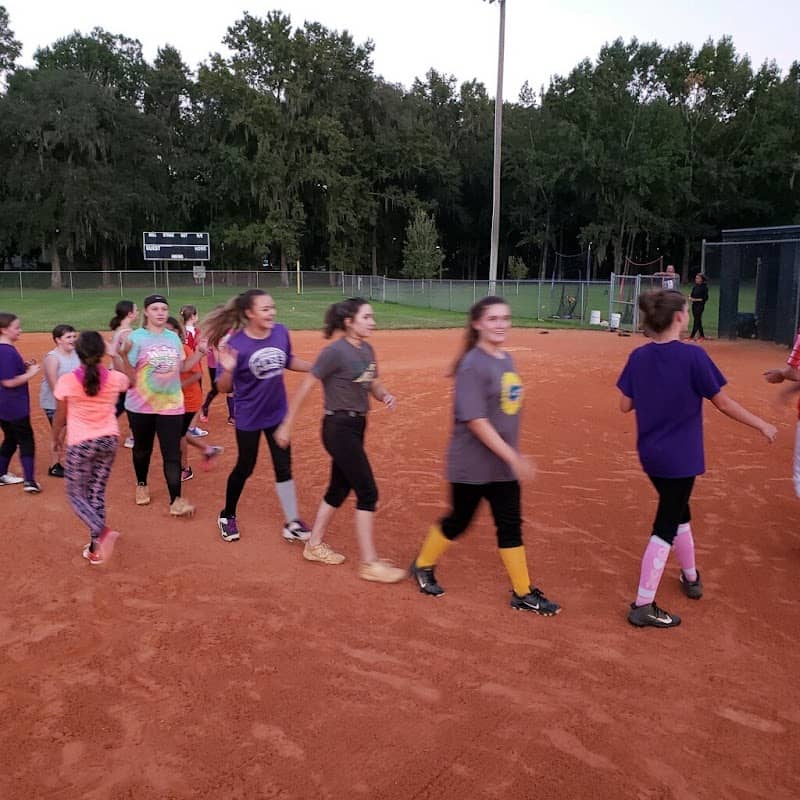 Hernando Youth League Softball - Image 1