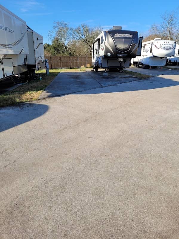 Buzzards Roost RV Park - Image 2