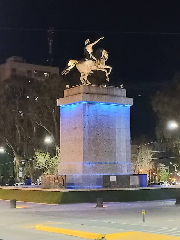 San Martin Monument - Image 2