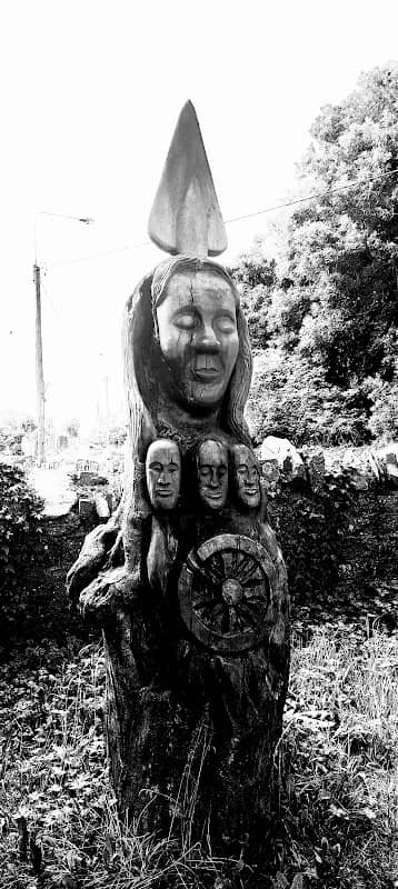 Tlachtga Statue - Image 2