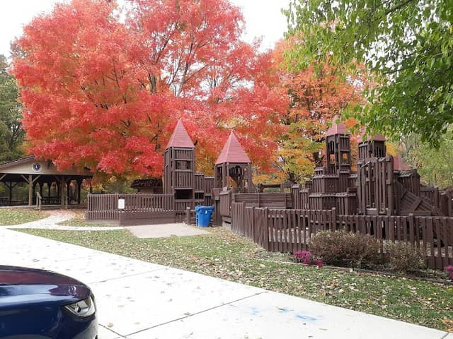 Eagle's Wooden Park - Image 2