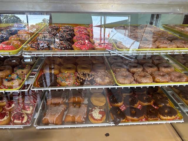 The Kiss Donut Factory - Image 2