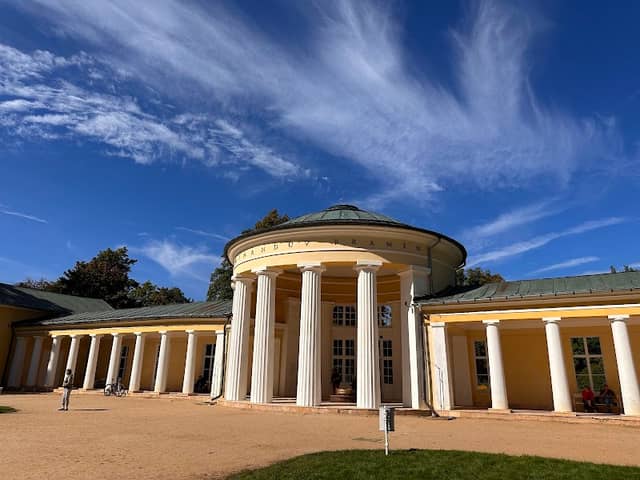 Spa Colonnade - Image 1