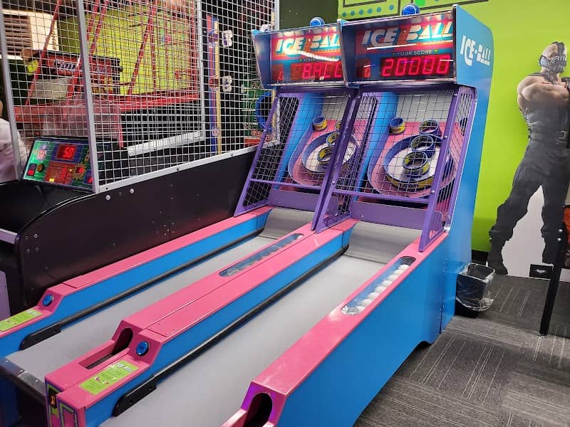 Willis Family Fun Center - Image 2