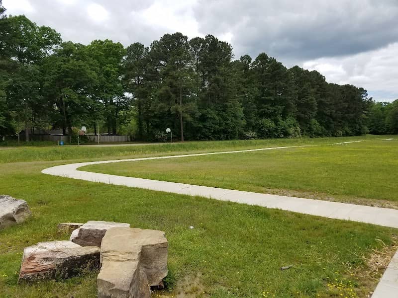 Shannon Hills Dr Park - Image 2