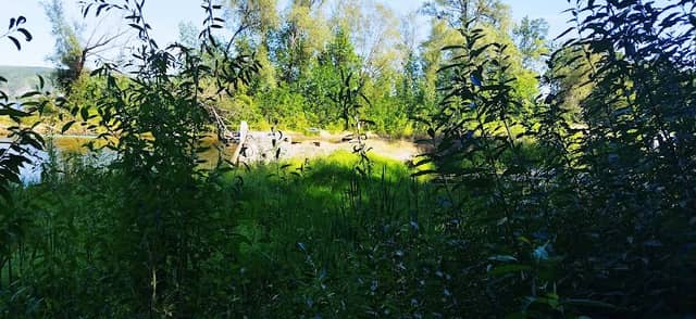 Zatonuvsheye Sudno, Turbaza Iskra - Image 1