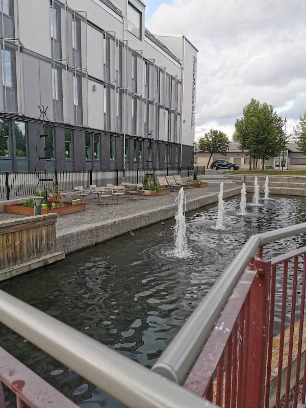 The Water House - Image 2